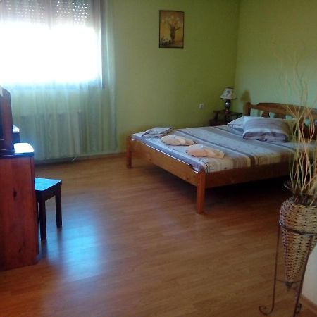 Guest House Ambrozia 科泰尔 外观 照片