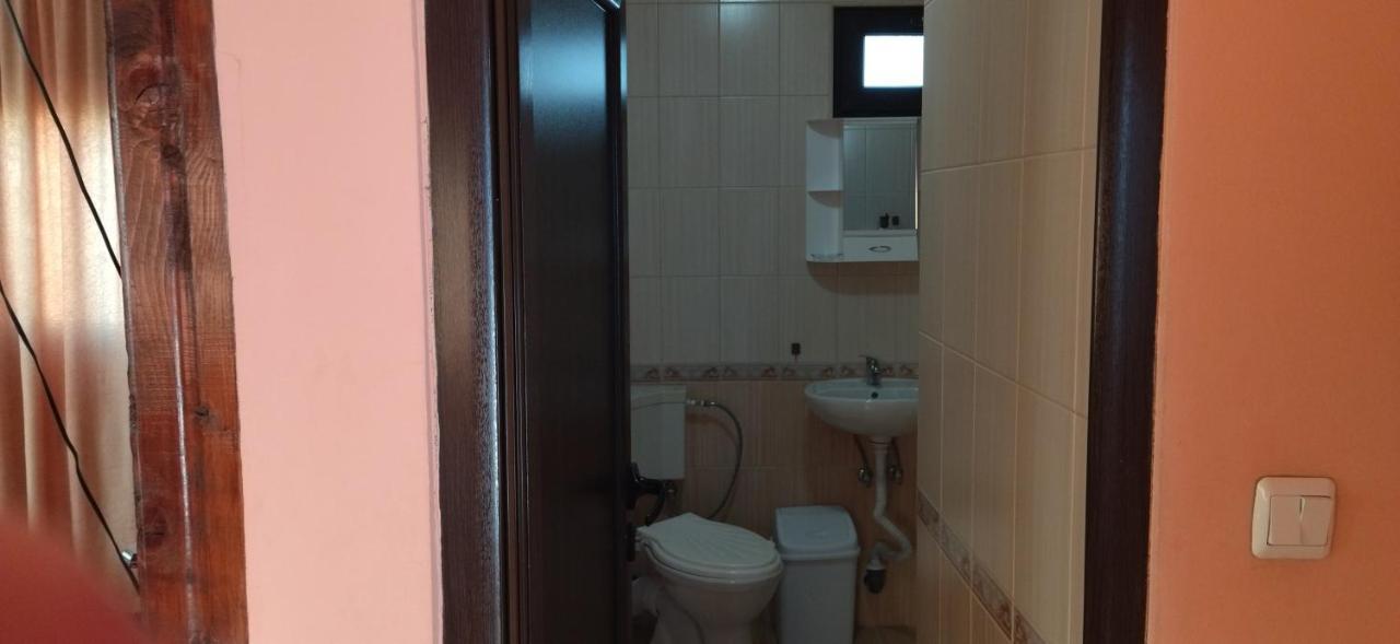 Guest House Ambrozia 科泰尔 外观 照片