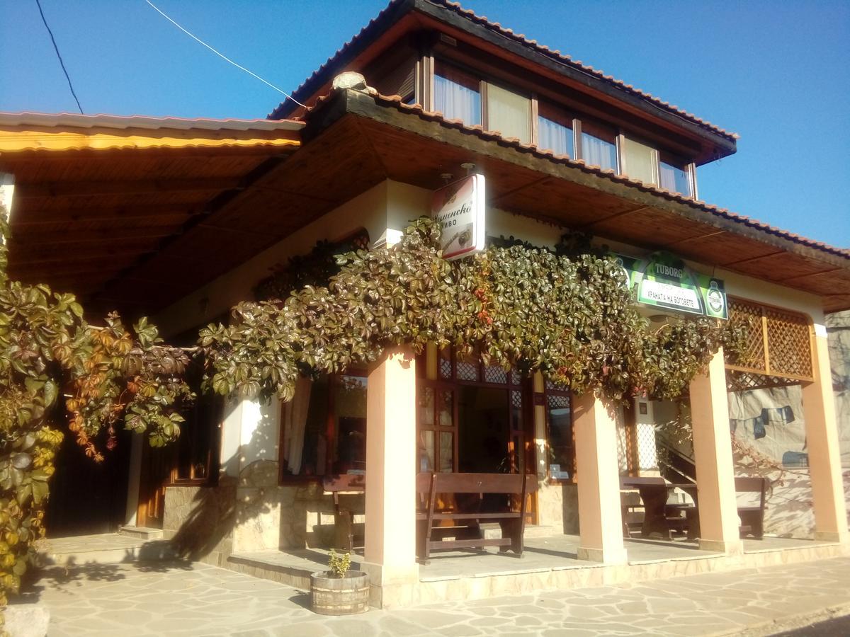 Guest House Ambrozia 科泰尔 外观 照片